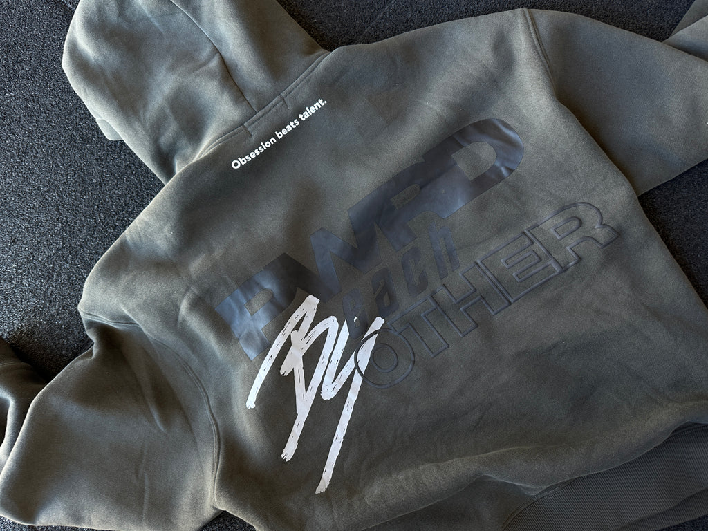PWDR Hoodie SINNERS – közeli felvétel a nyomott mintáról